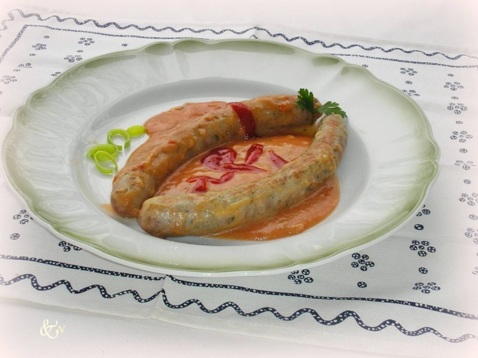 Bratwurst mit Zwiebelsauce
