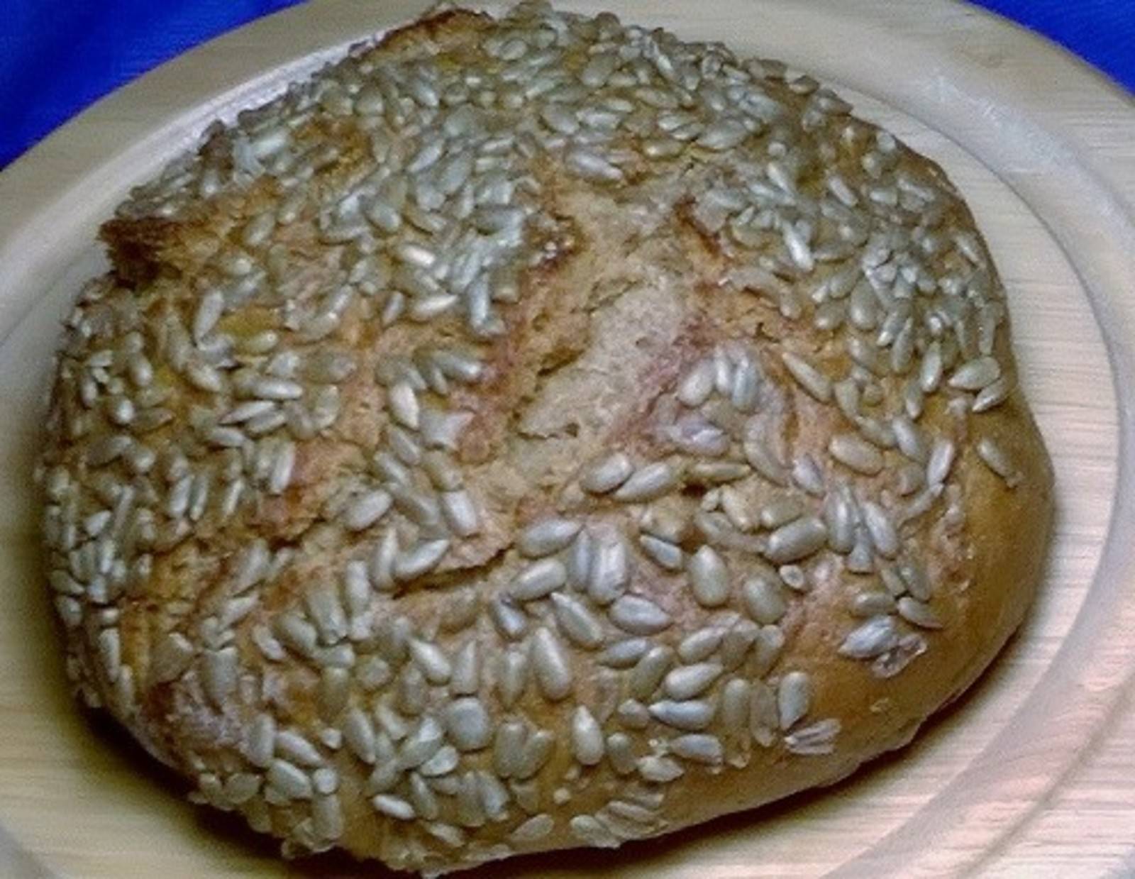 Vollkorn-Weizenmischbrot