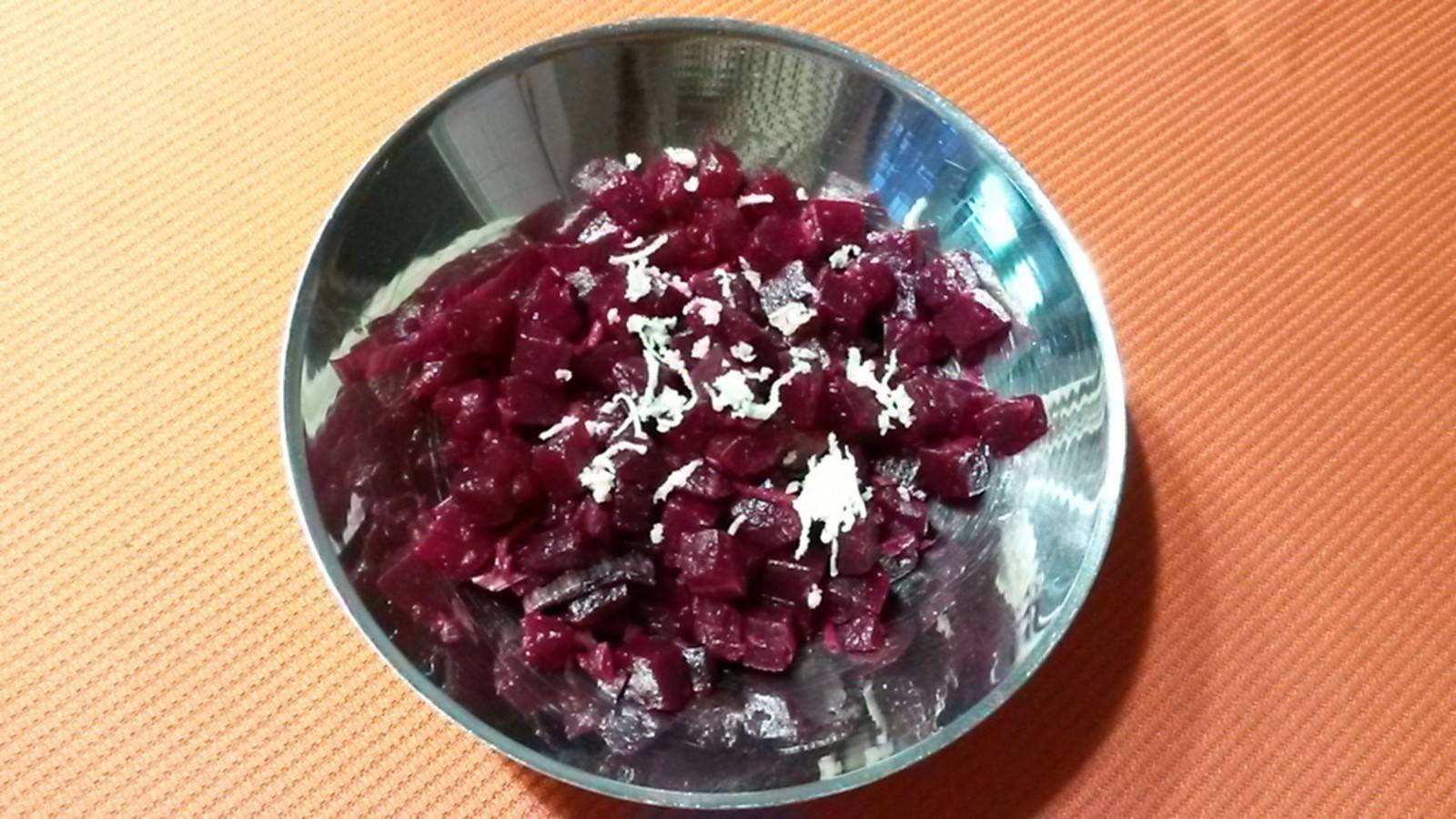 Rote Rüben Salat mit Kren Rezept - ichkoche.de Rote Rüben Salat mit Kren Rezept - ichkoche.de