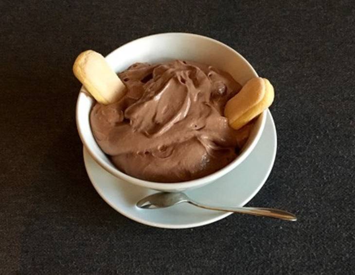 Mousse au chocolat mit Kaffee und Weinbrand