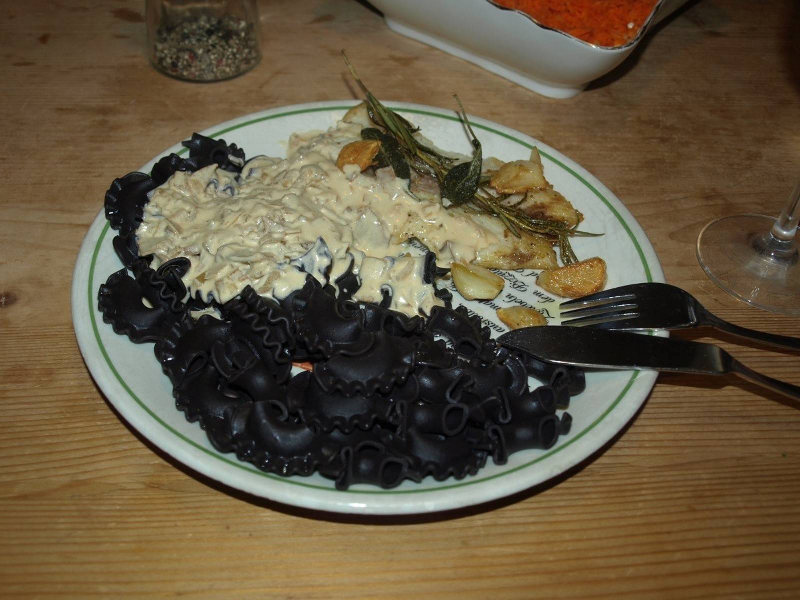 Barbenfilets mit Holundernudeln