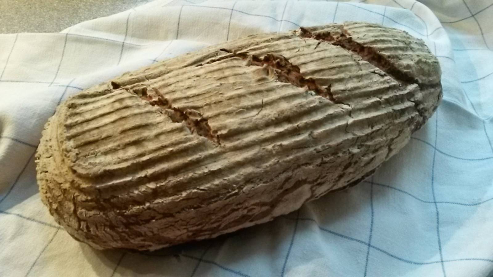 Dinkel-Roggenbrot Rezept - ichkoche.de Dinkel-Roggenbrot Rezept - ichkoche.de