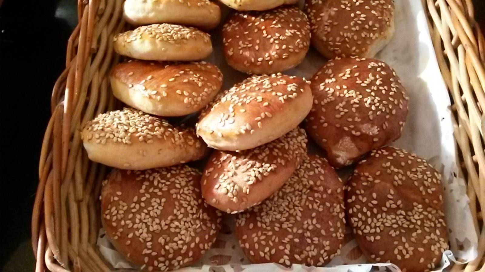 Sesambrötchen Rezept - ichkoche.de Sesambrötchen Rezept - ichkoche.de