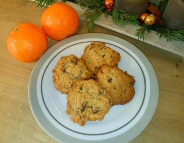 Weihnachtliche Walnuss-Orangen-Schoko-Cookies