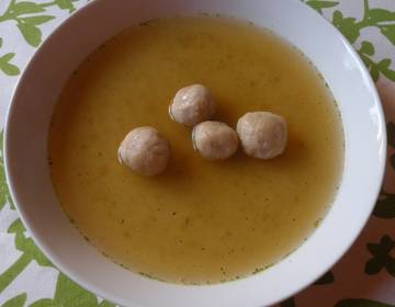 Suppe mit Markknödel Suppe mit Markknödel