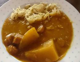Erdäpfelgulasch mit Kraut Erdäpfelgulasch mit Kraut