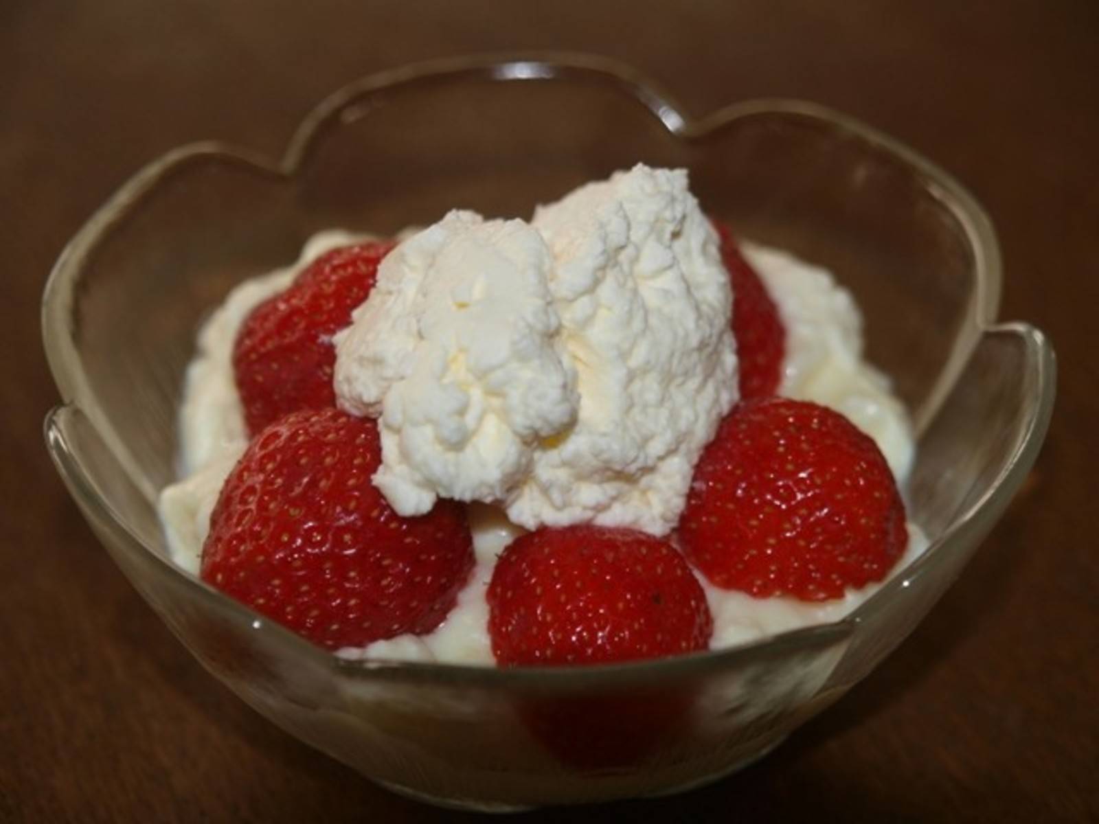 Vanillecreme mit Erdbeeren