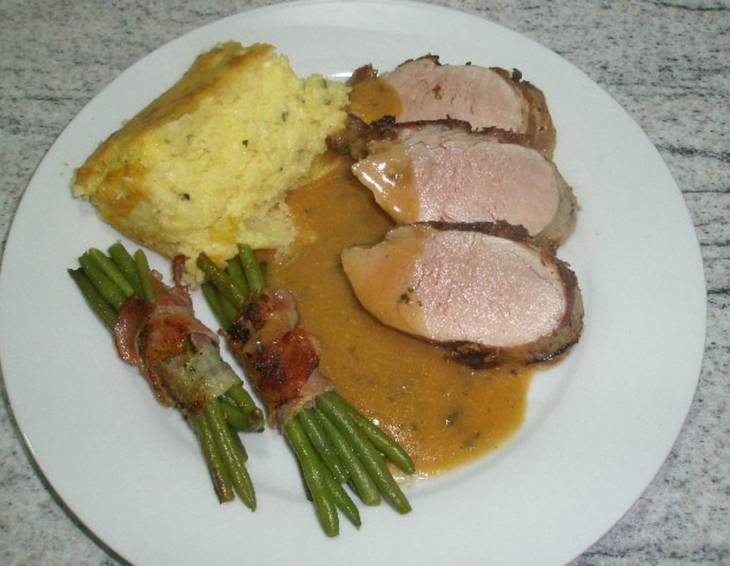 Schweinslungenbraten im Speckmantel Schweinslungenbraten im Speckmantel