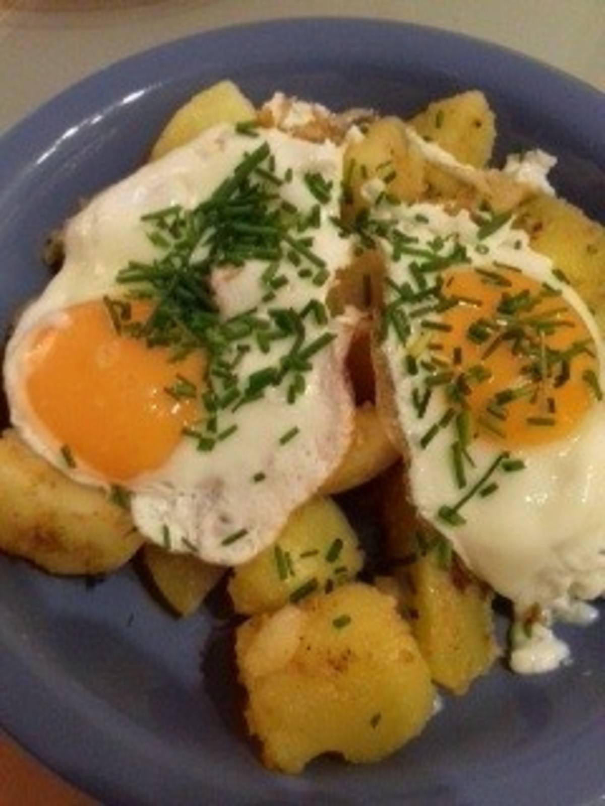 Currykartoffeln mit Spiegelei Rezept - ichkoche.ch Currykartoffeln mit Spiegelei Rezept - ichkoche.ch