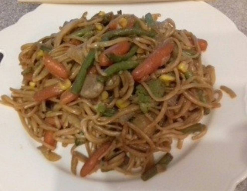 Gebratene Nudeln Gebratene Nudeln