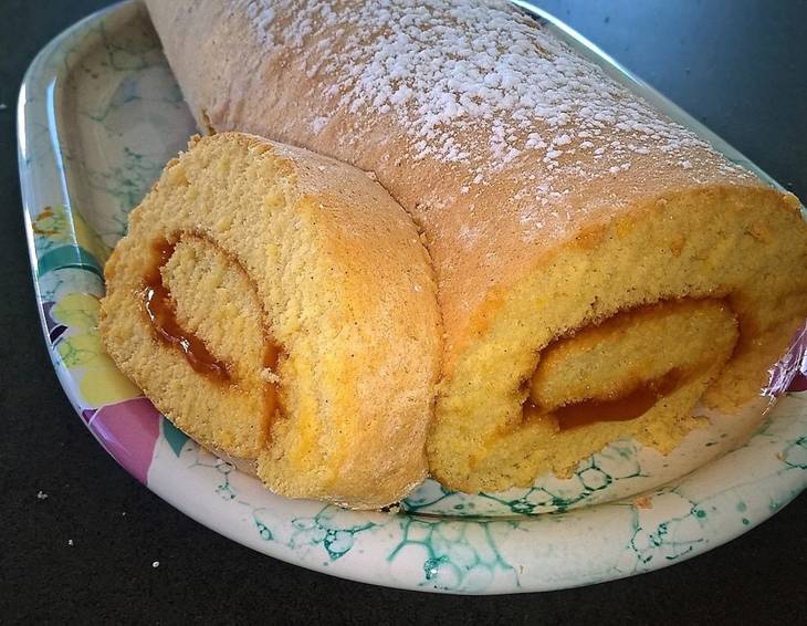 Biskuitroulade Biskuitroulade