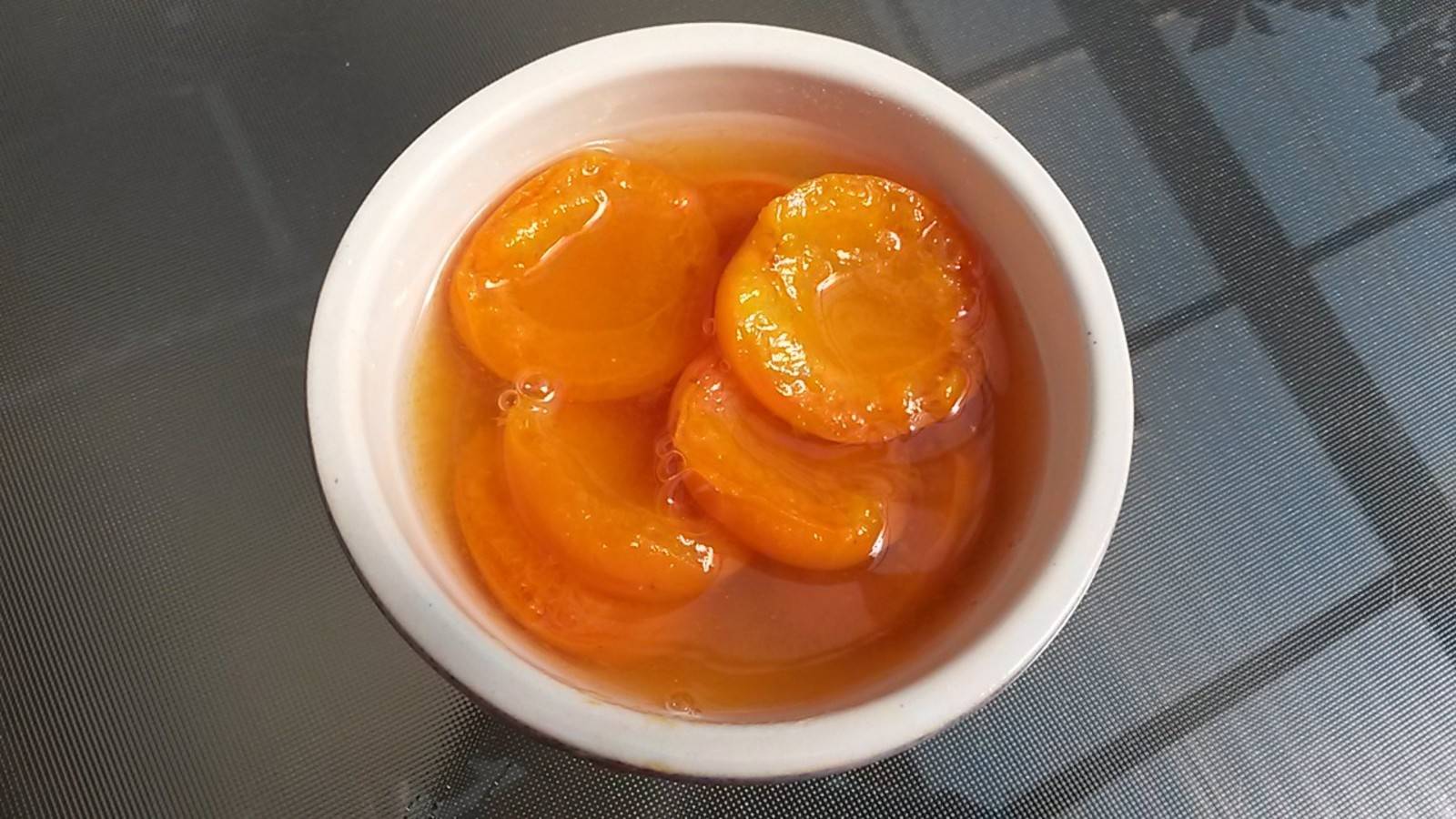 Marillenkompott mit Sternanis
