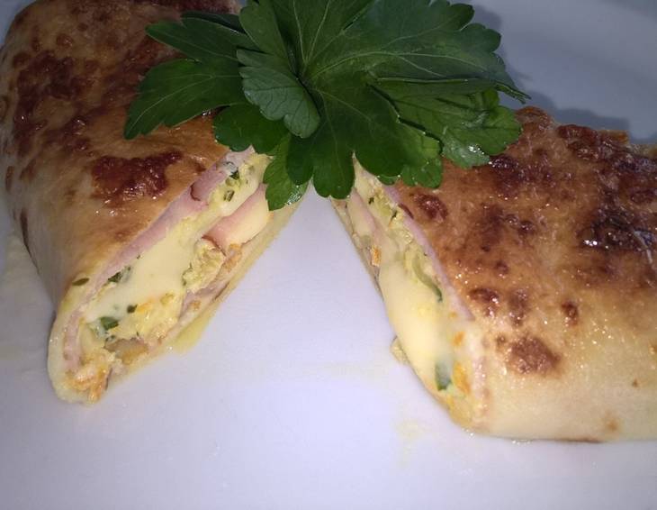 Gefüllte Palatschinken pikant Gefüllte Palatschinken pikant