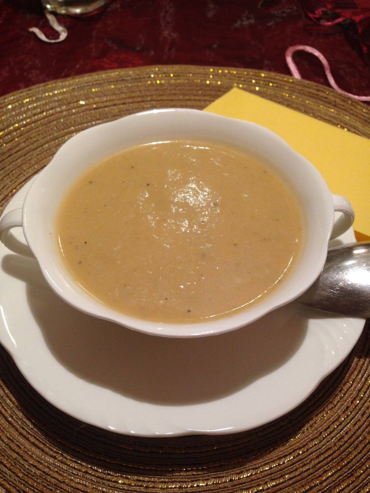 Scharfe Karfiol-Cremesuppe