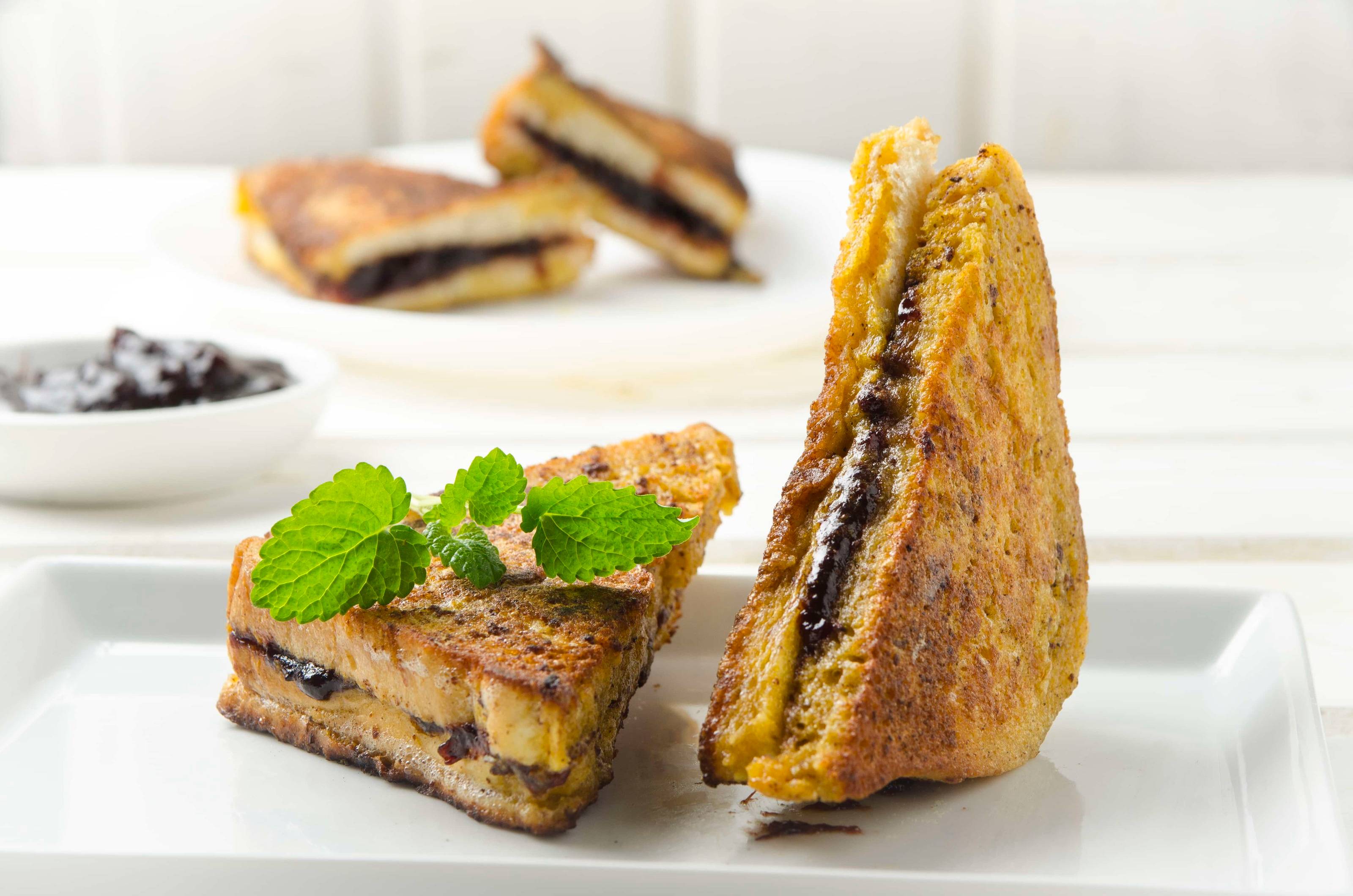 Arme Ritter mit Powidl und Zimt Rezept