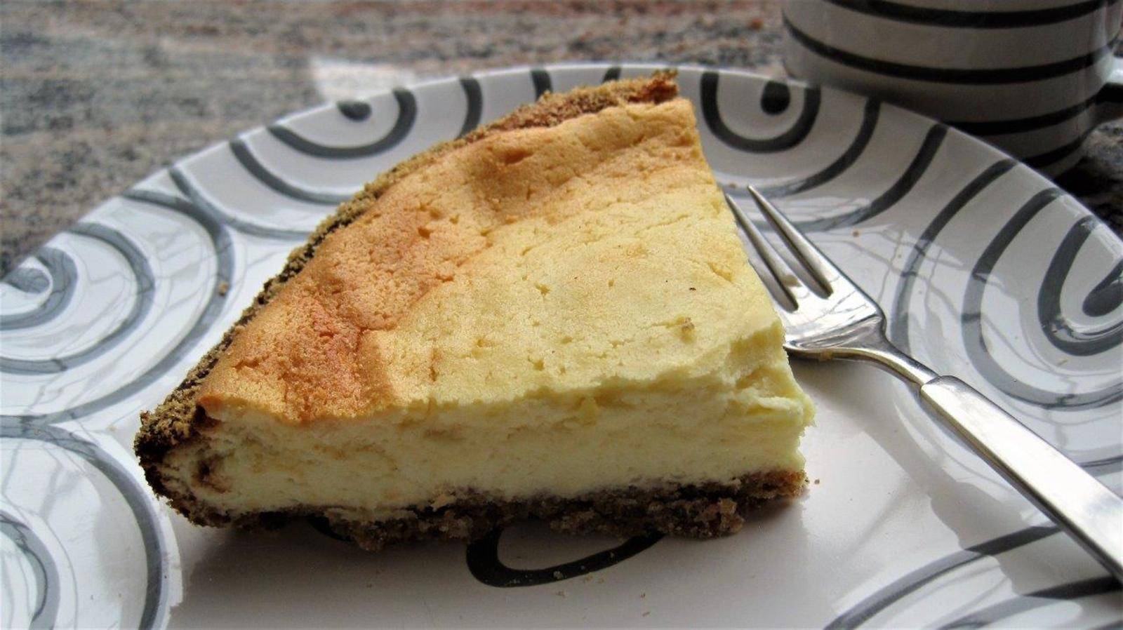 Topfentorte mit Mürbteigboden Rezept - ichkoche.de