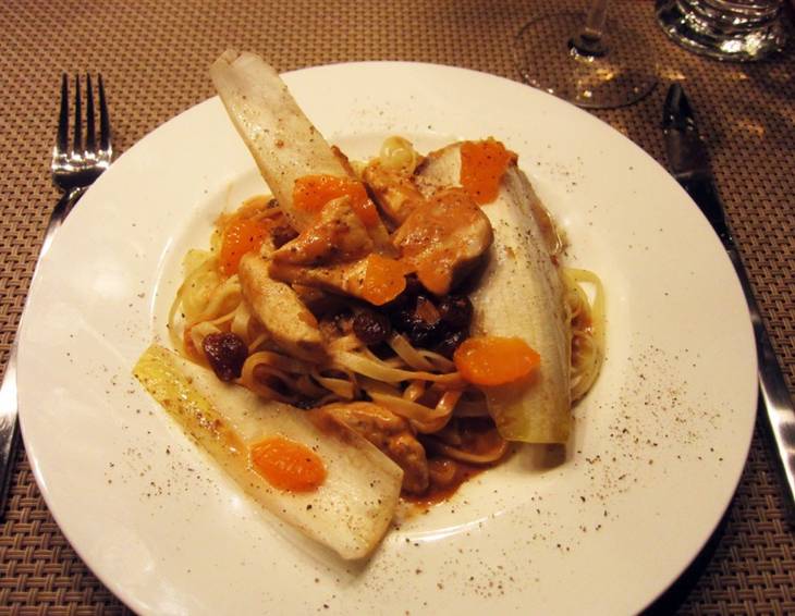Hühnergeschnetzeltes an Madeirasauce mit Tagliatelle Hühnergeschnetzeltes an Madeirasauce mit Tagliatelle