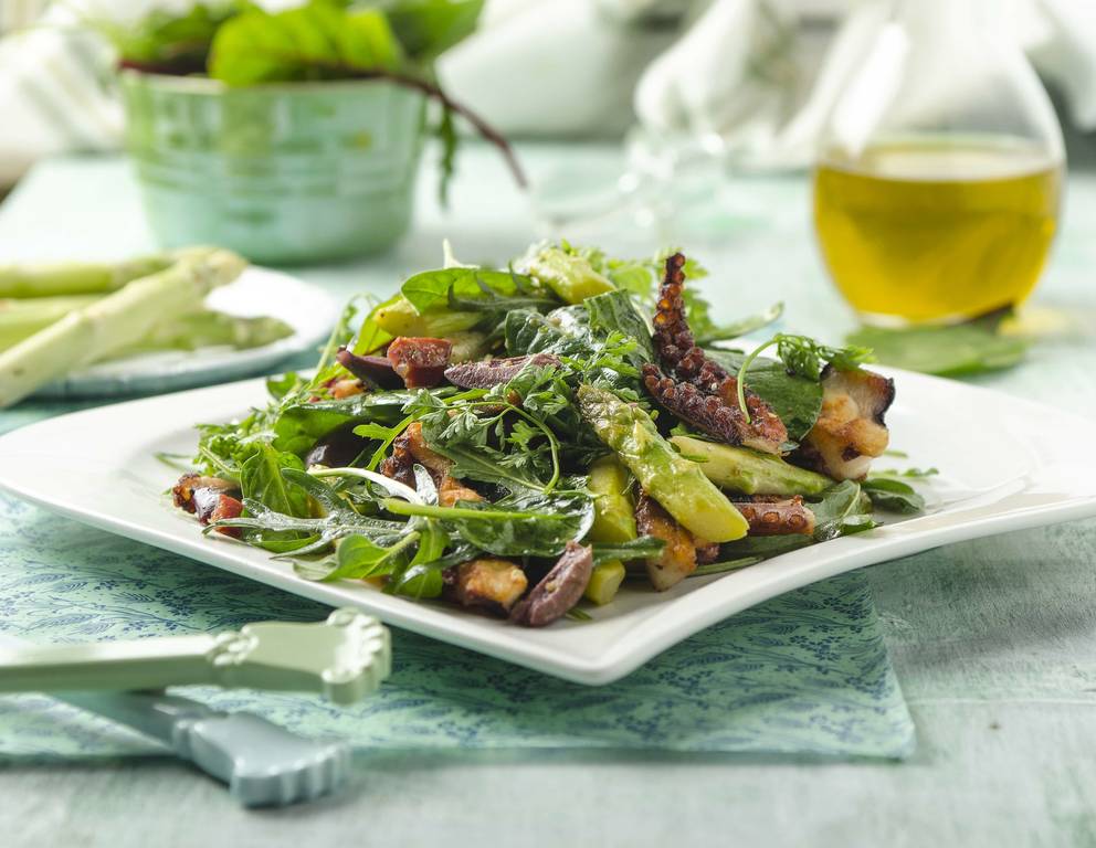 Lauwarmer Spargelsalat mit Oktopus Lauwarmer Spargelsalat mit Oktopus