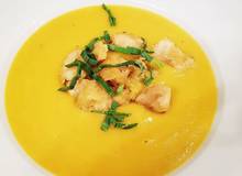 Vegane Pastinaken-Karottensuppe Vegane Pastinaken-Karottensuppe