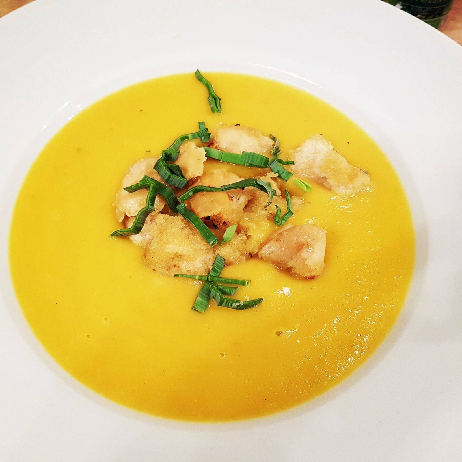 Vegane Pastinaken-Karottensuppe Rezept - ichkoche.de Vegane Pastinaken-Karottensuppe Rezept - ichkoche.de