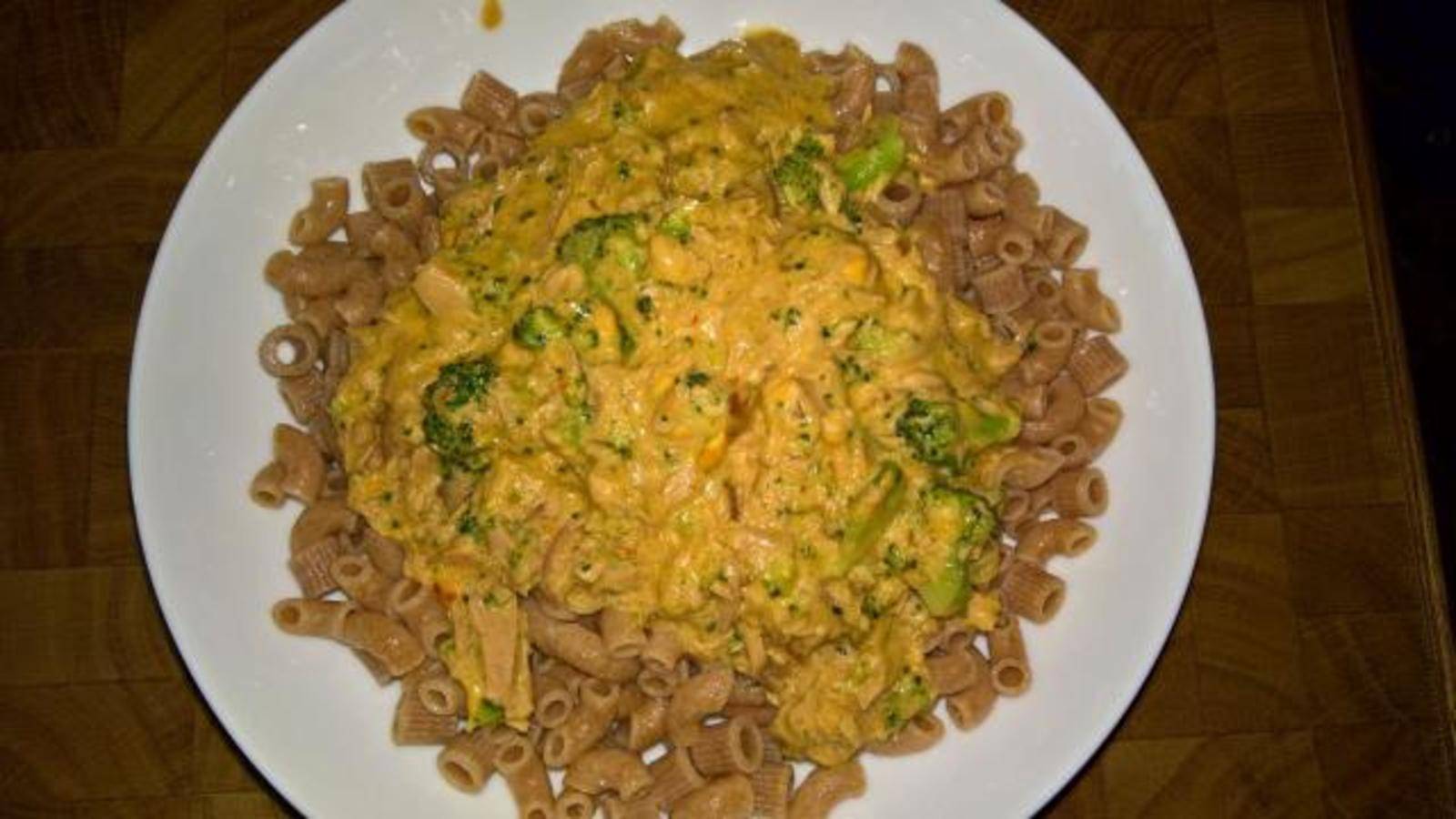 Nudeln mit Thunfischsauce Rezept - ichkoche.de Nudeln mit Thunfischsauce Rezept - ichkoche.de