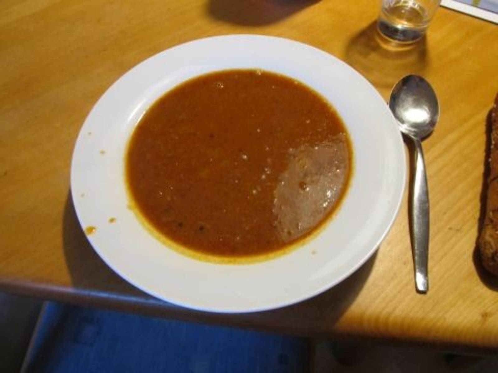 Scharfe Mitternachts-Gulaschsuppe Rezept - ichkoche.de Scharfe Mitternachts-Gulaschsuppe Rezept - ichkoche.de