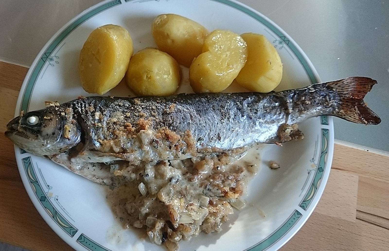 Gefüllte Forelle Rezept - ichkoche.de Gefüllte Forelle Rezept - ichkoche.de