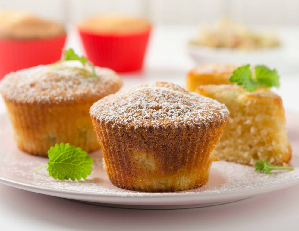 Rhabarbermuffins aus der Heißluftfritteuse Rhabarbermuffins aus der Heißluftfritteuse