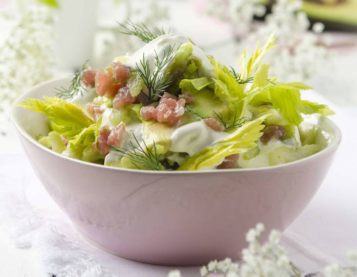 Avocado-Stangensellerie-Salat Avocado-Stangensellerie-Salat