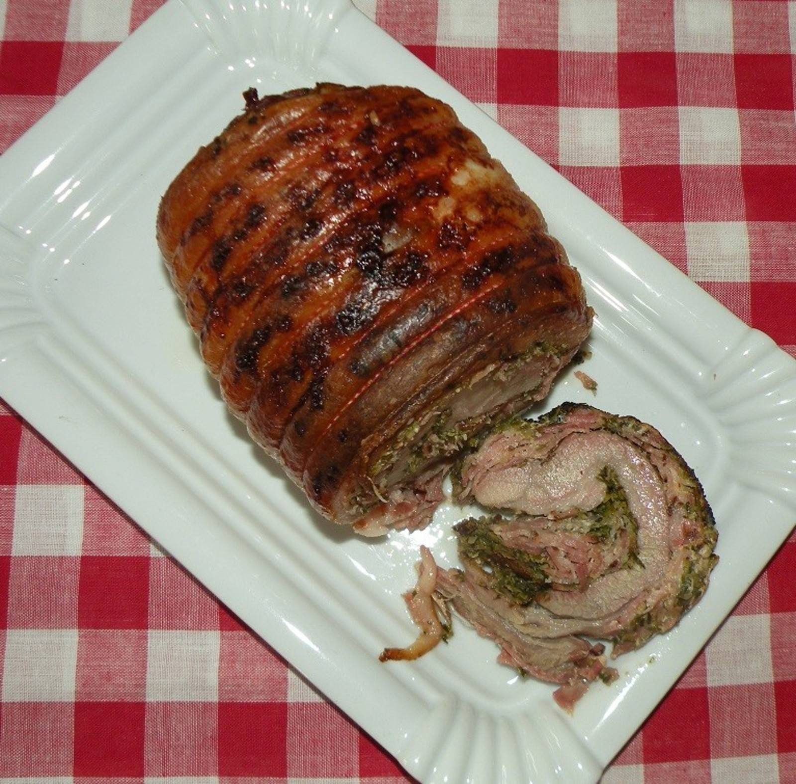 Rollbraten mit Selleriefülle Rezept - ichkoche.ch