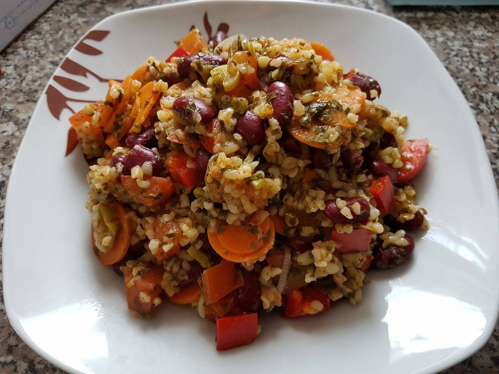 Bulgur-Gemüse-Salat