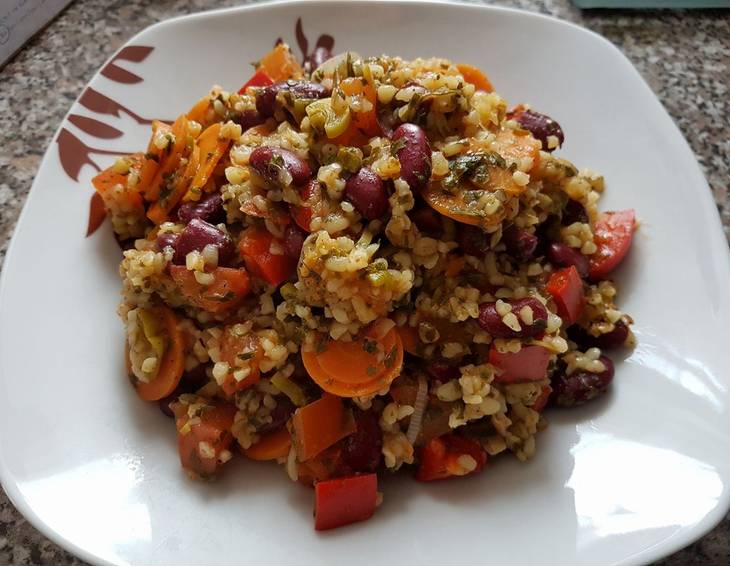 Bulgur-Gemüse-Salat