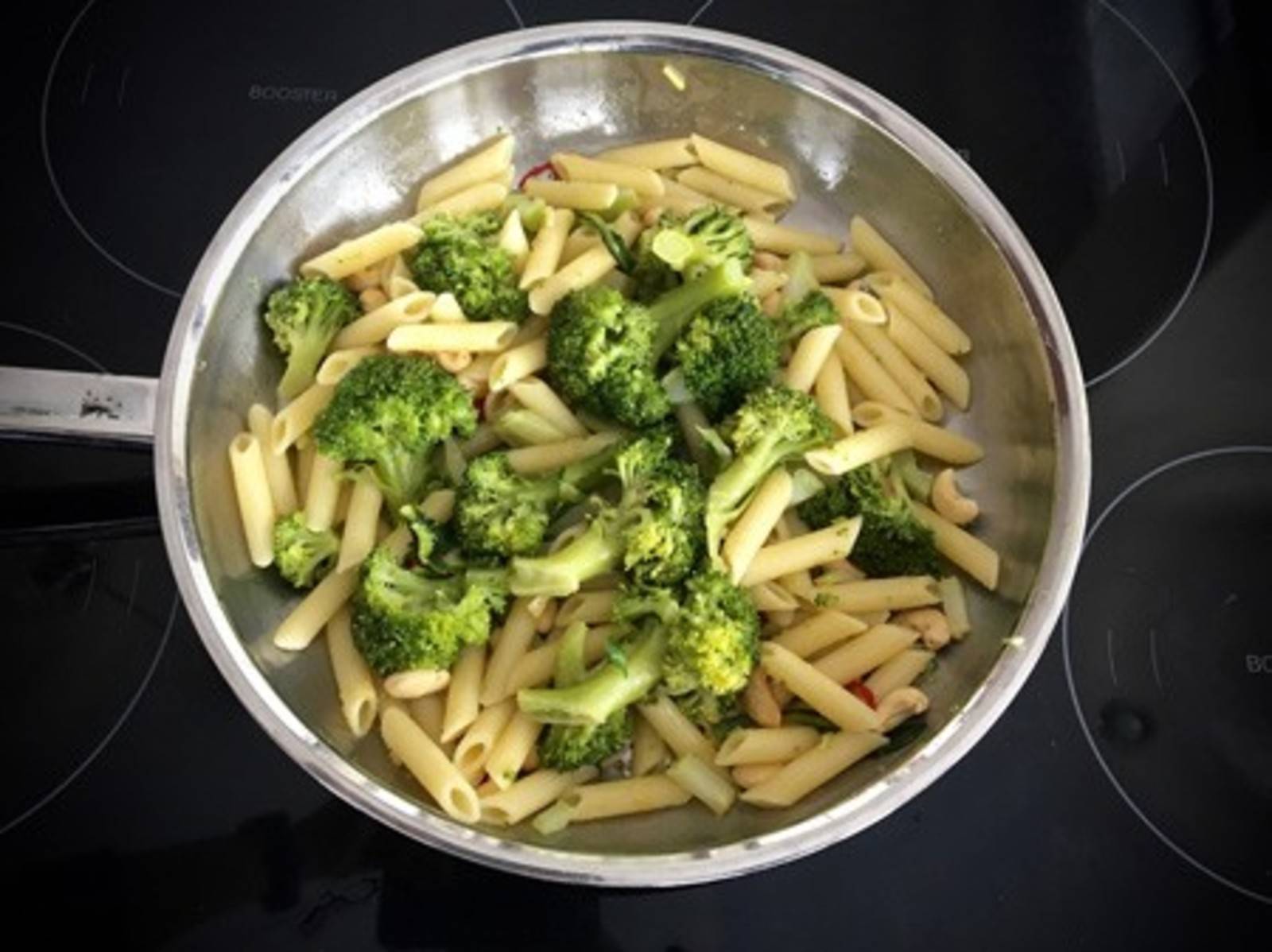 Nudeln mit Brokkoli und Knoblauch Rezept - ichkoche.de Nudeln mit Brokkoli und Knoblauch Rezept - ichkoche.de