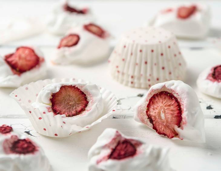 Baiser mit Erdbeeren Baiser mit Erdbeeren