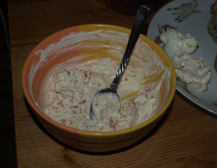 Tomaten-Oliven Dip