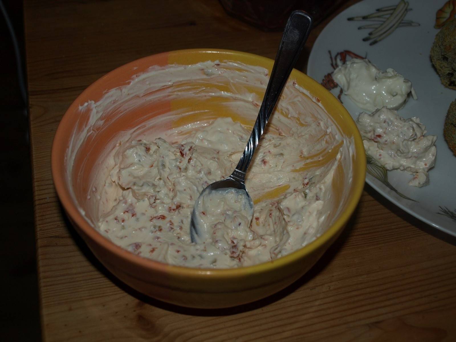 Tomaten-Oliven Dip Rezept - ichkoche.ch Tomaten-Oliven Dip Rezept - ichkoche.ch