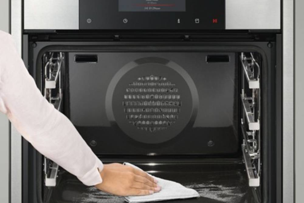 Wie der Backofen auch bei Braten & Co sauber bleibt Wie der Backofen auch bei Braten & Co sauber bleibt