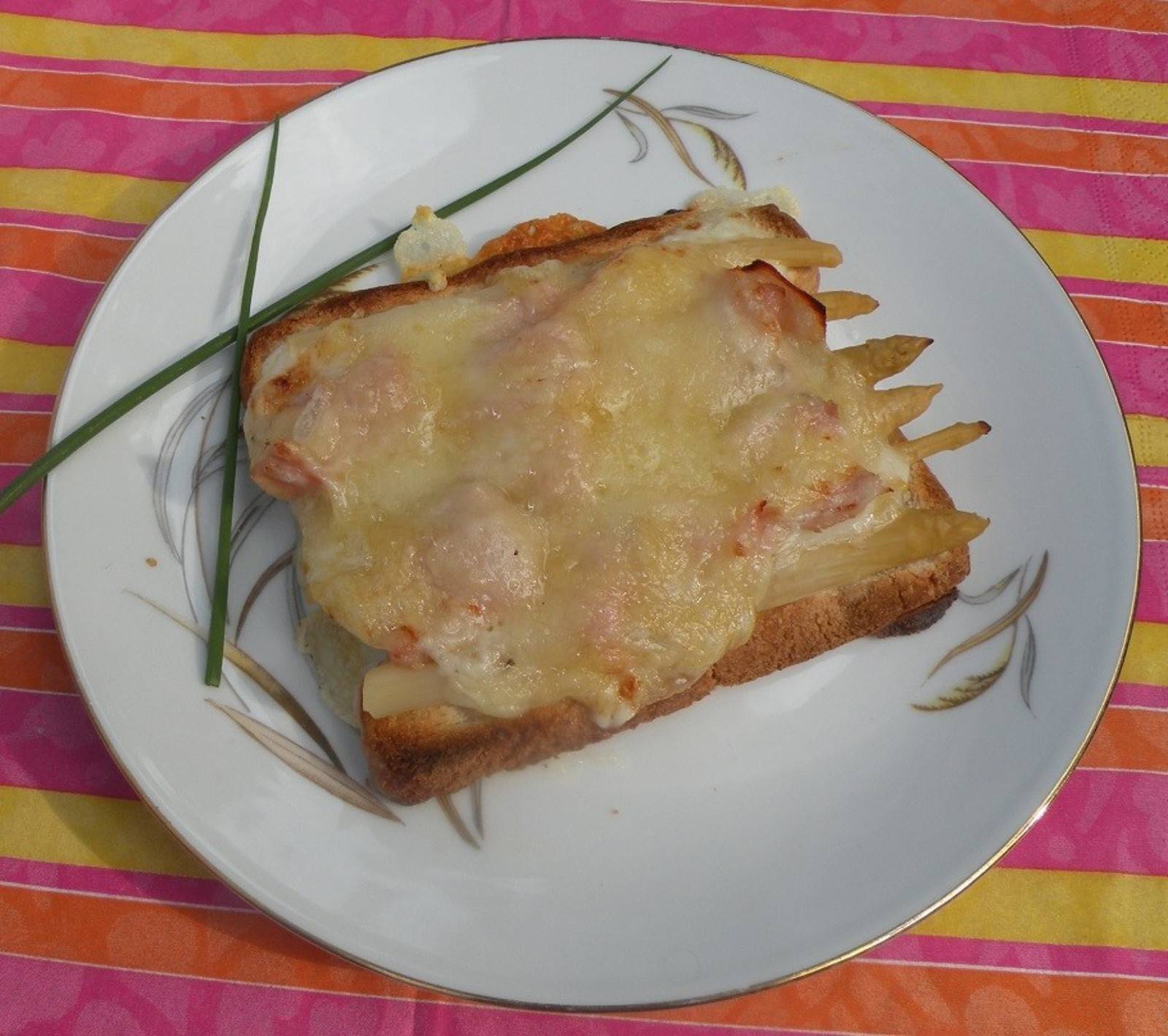 Feiner Spargeltoast
