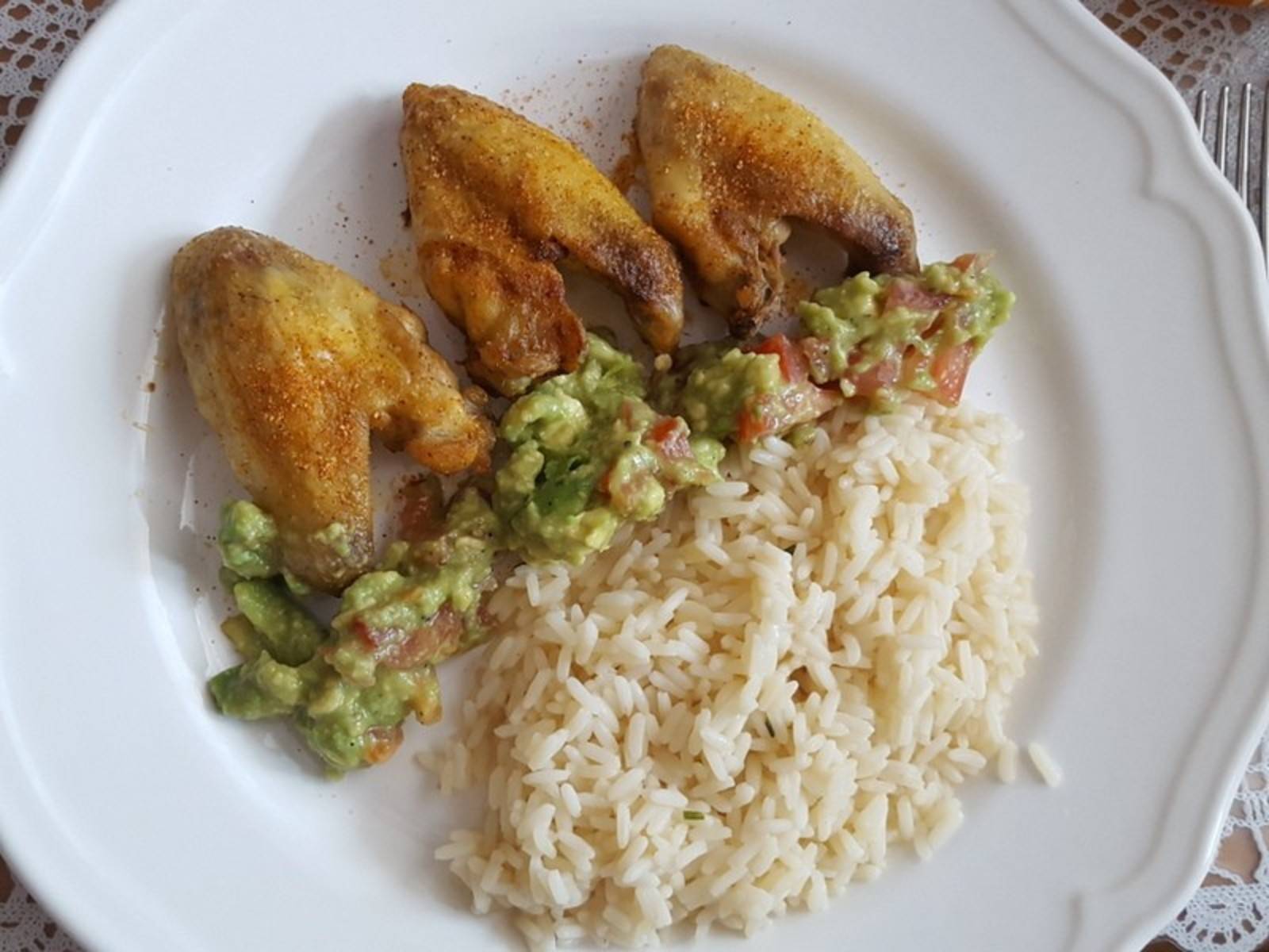 Chickenwings mit Guacamole