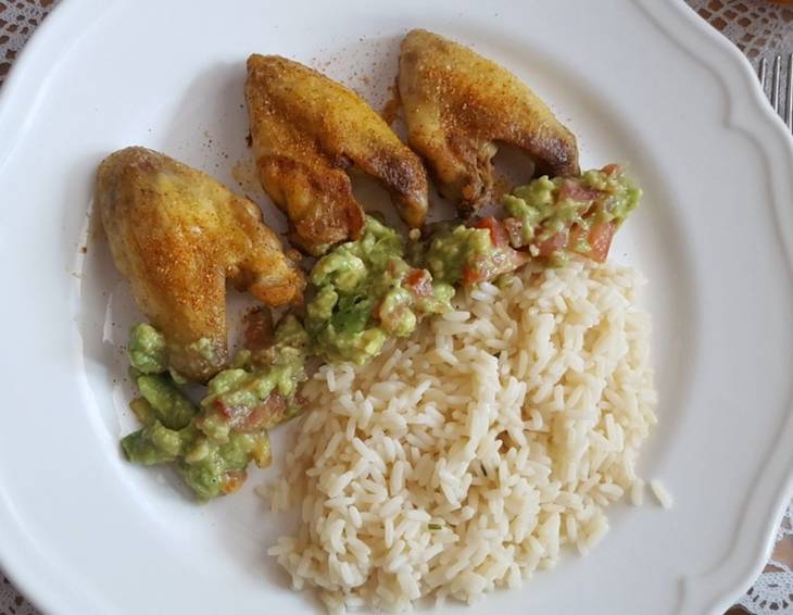 Chickenwings mit Guacamole