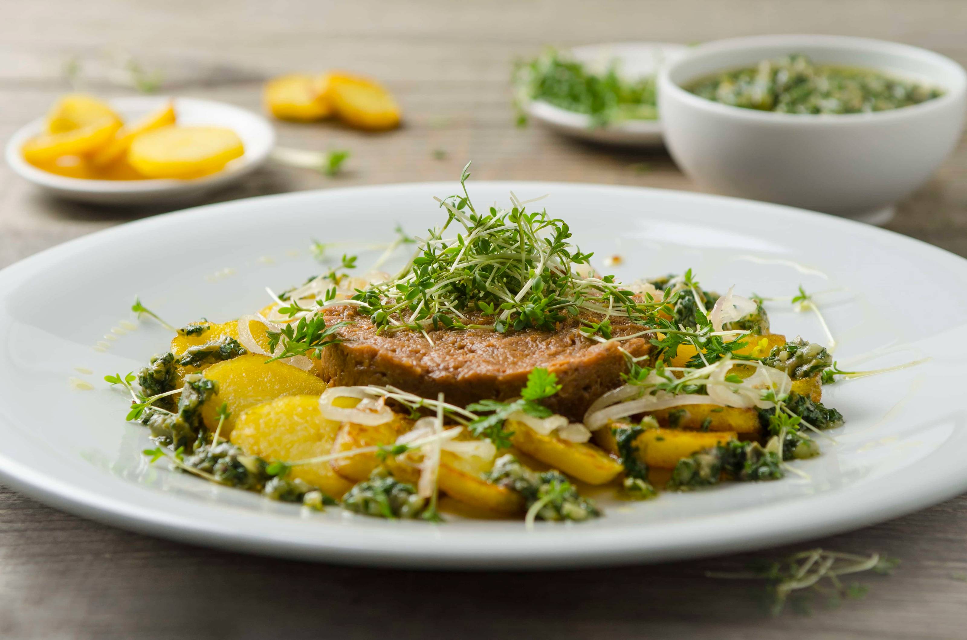 Steak-Tatar mit Bratkartoffeln Rezept