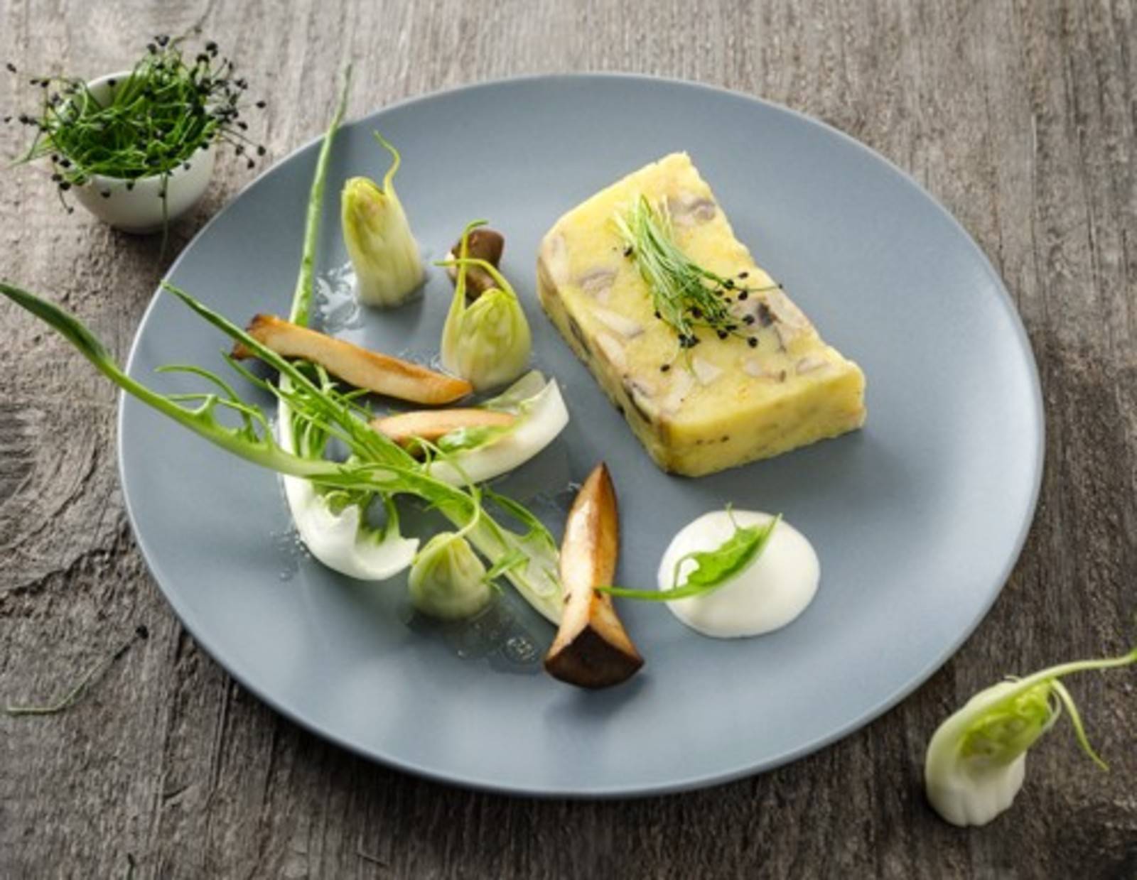 Kartoffelterrine mit Pilzen und Löwenzahn Rezept