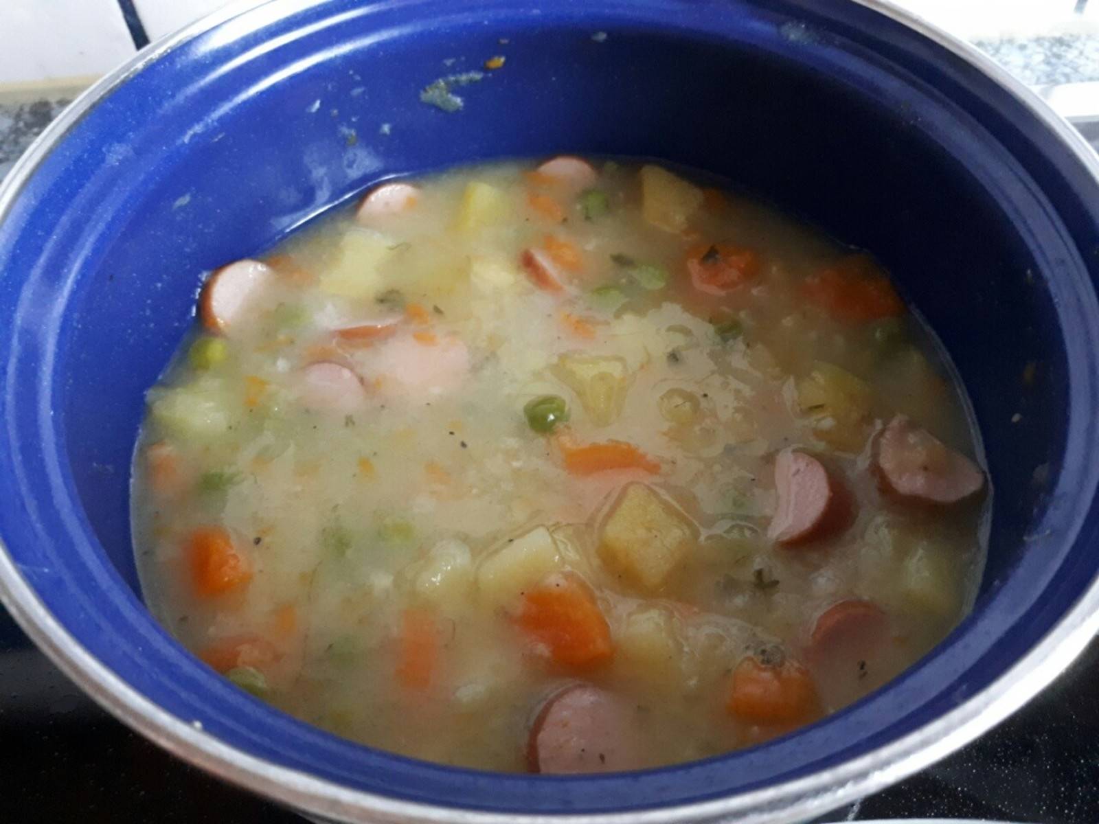 Gemüsesuppe mit Frankfurter