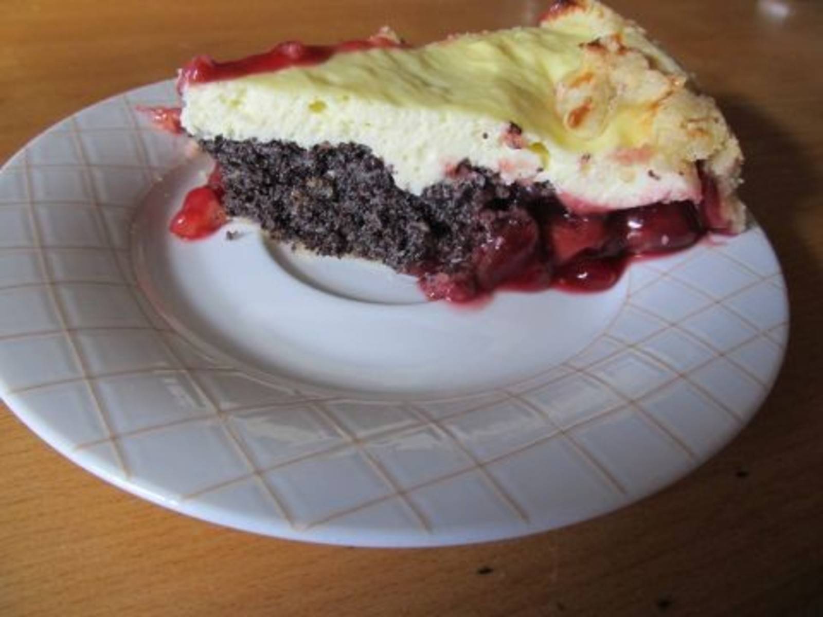 Käse-Mohn-Traum mit Kirschen Rezept - ichkoche.de