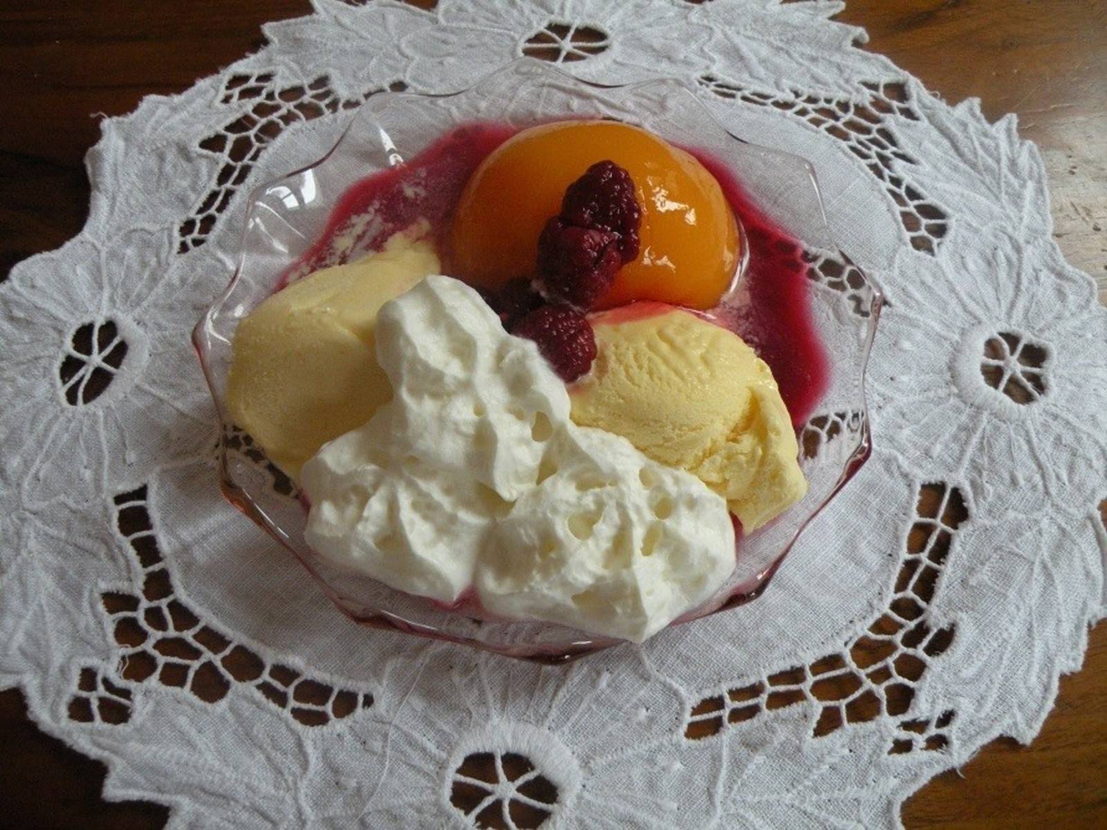 Pfirsich Melba Rezept - ichkoche.de Pfirsich Melba Rezept - ichkoche.de