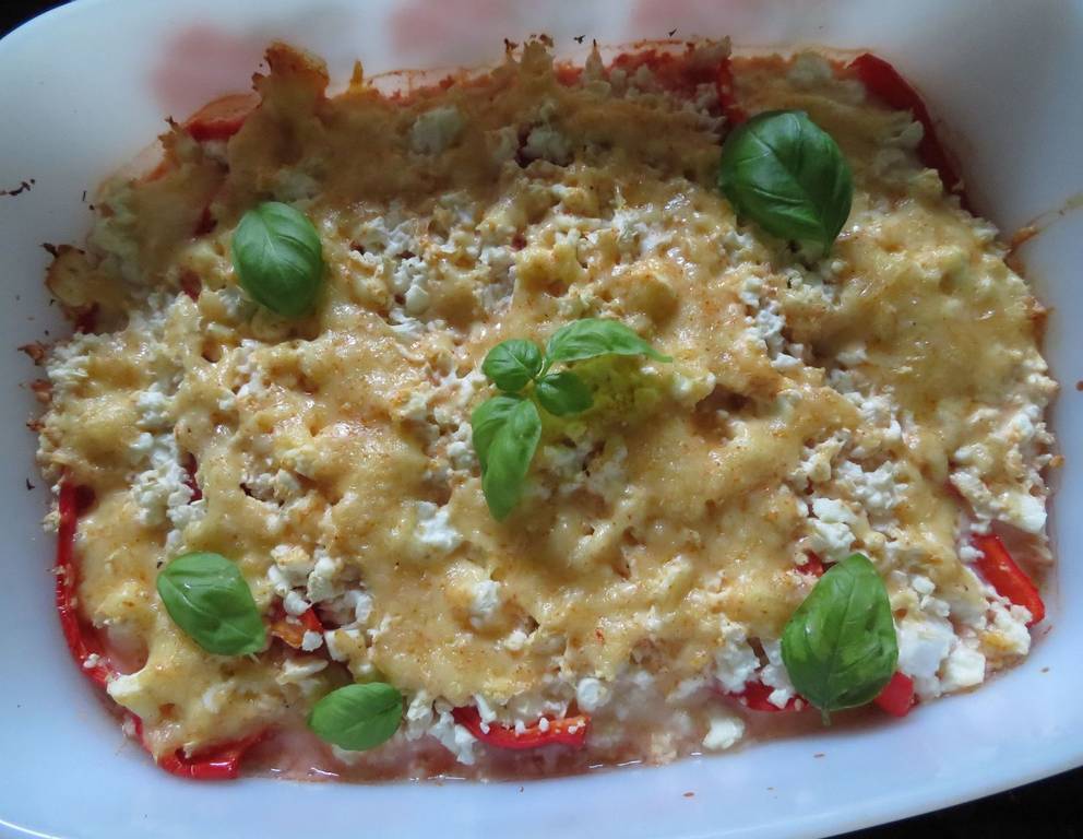 Gefüllte Spitzpaprika mit Karfiol und Schafskäse Gefüllte Spitzpaprika mit Karfiol und Schafskäse