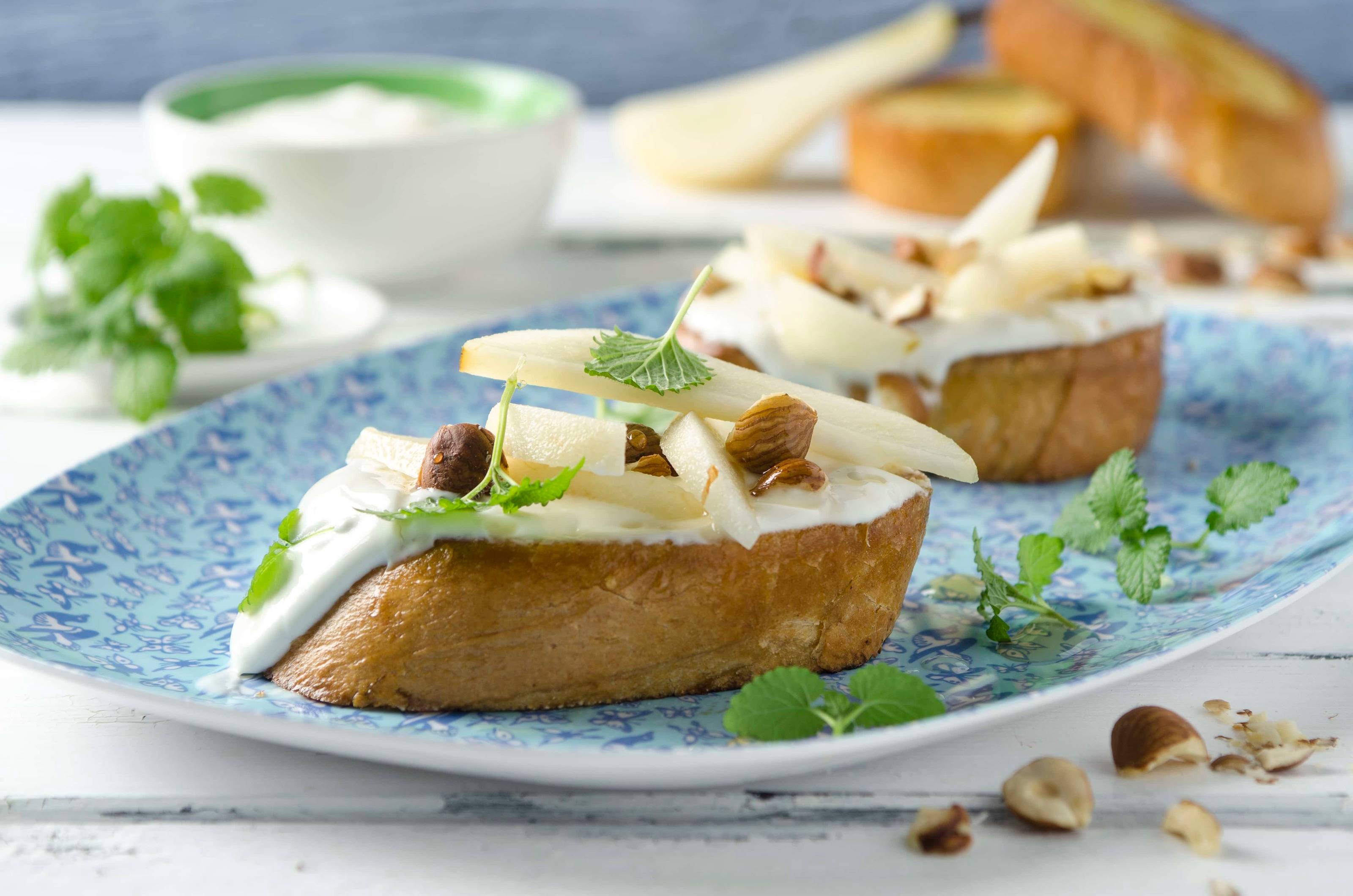 Birnen-Haselnuss-Crostini Rezept