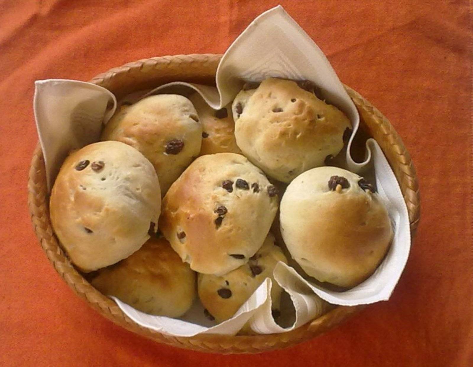 rosinenbrötchen rezept mit frischer hefe