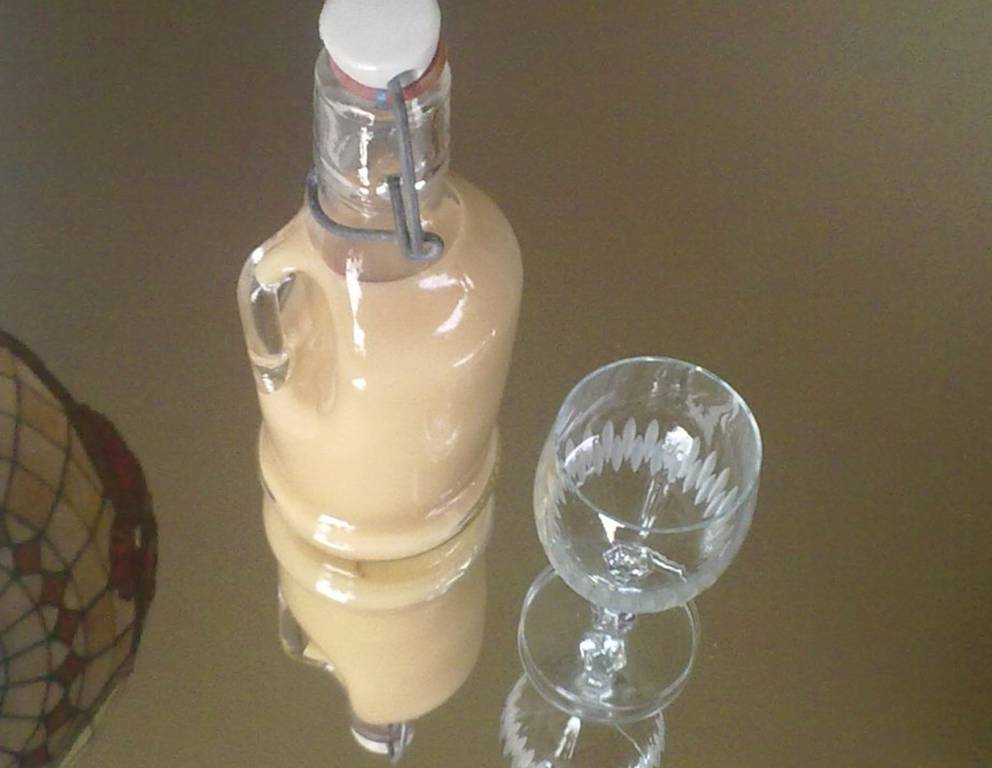 Marzipan-Obers-Likör Marzipan-Obers-Likör