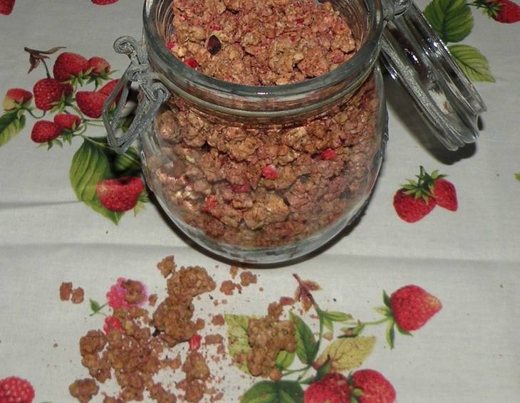 Beeren Granola